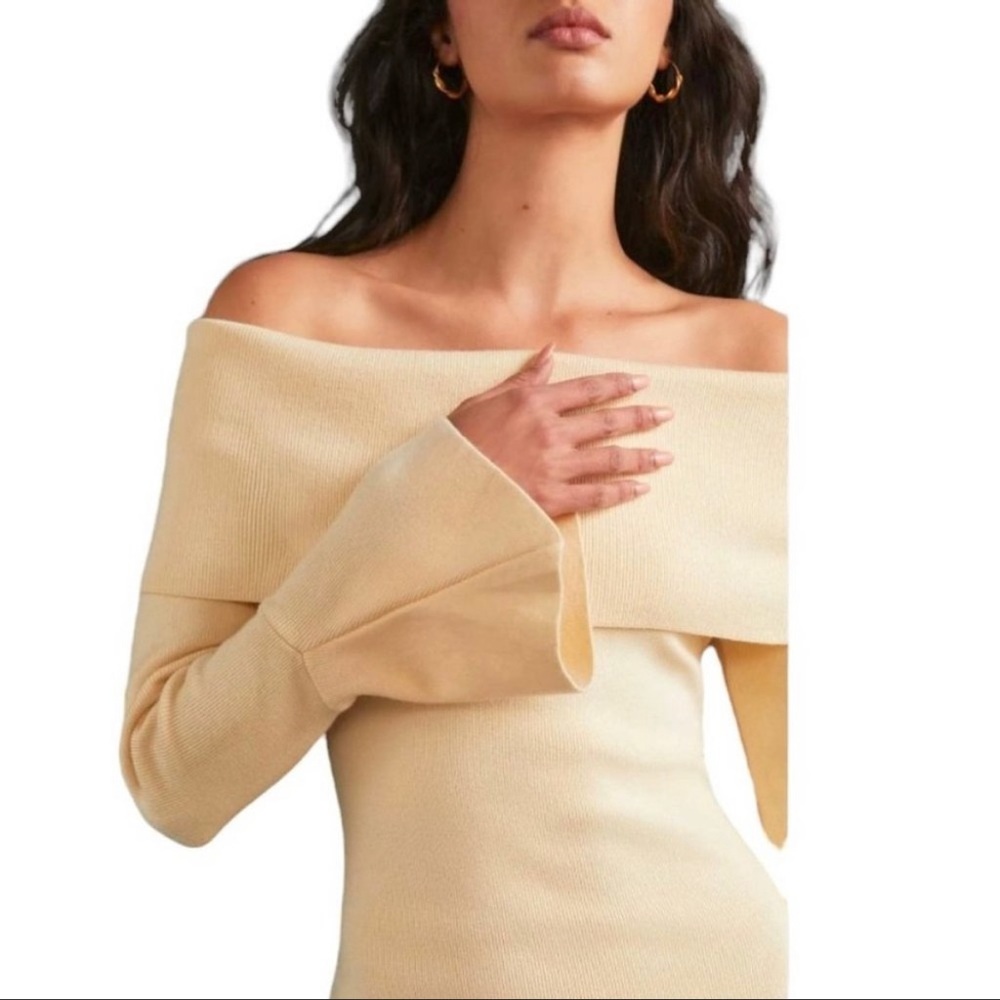 EUC Anthropologie Callahan Slim Sweater Cream Off Shoulder Holiday Dress Med